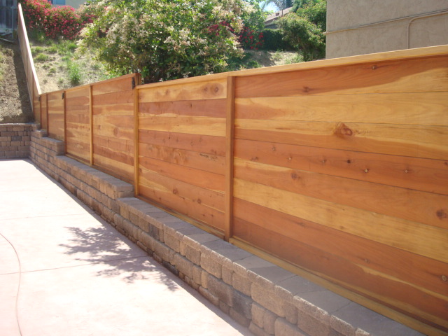 horizontal wood fence